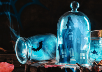 10 Revealing Backstories of the Creepy Ghosts in the Haunted Mansion