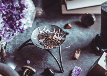 10 Signs Your Neighbor Is a Practicing Witch