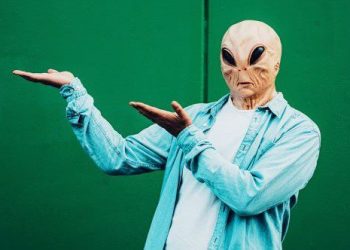 10 Prominent Ufologists Who Were Actually Fakes