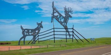 Ten Hilariously Bizarre Small-Town Tourist Traps